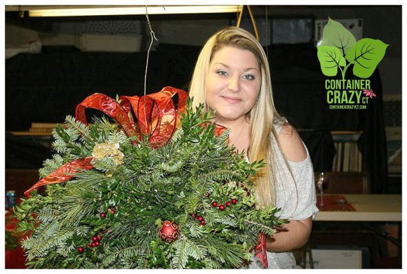 ContainerCrazyCT Holiday Kissing Balls_0009